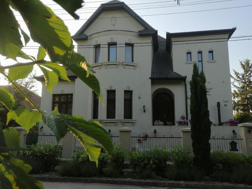 Kuria Apartman Budapest With Free Parking ภายนอก รูปภาพ