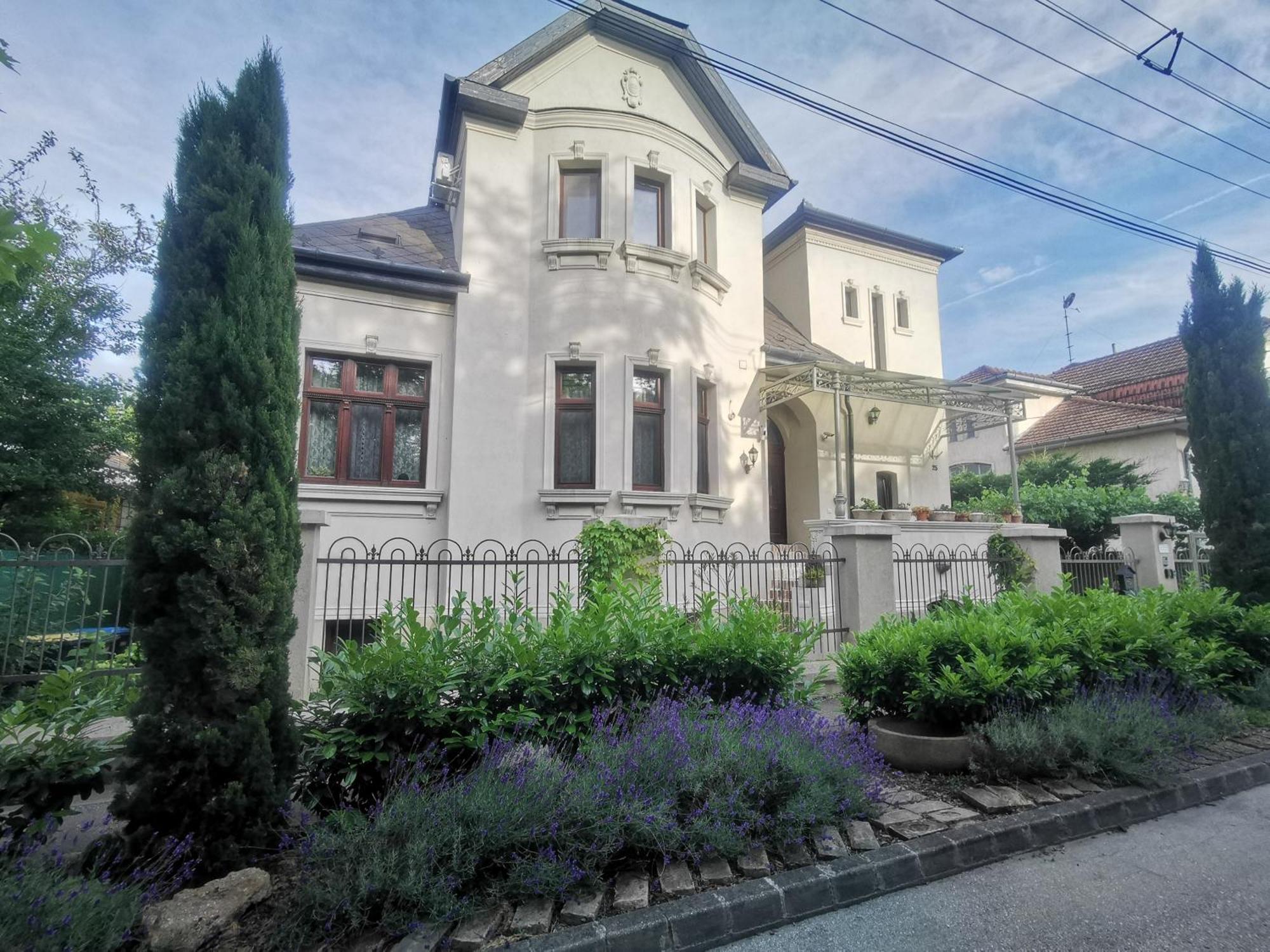 Kuria Apartman Budapest With Free Parking ภายนอก รูปภาพ
