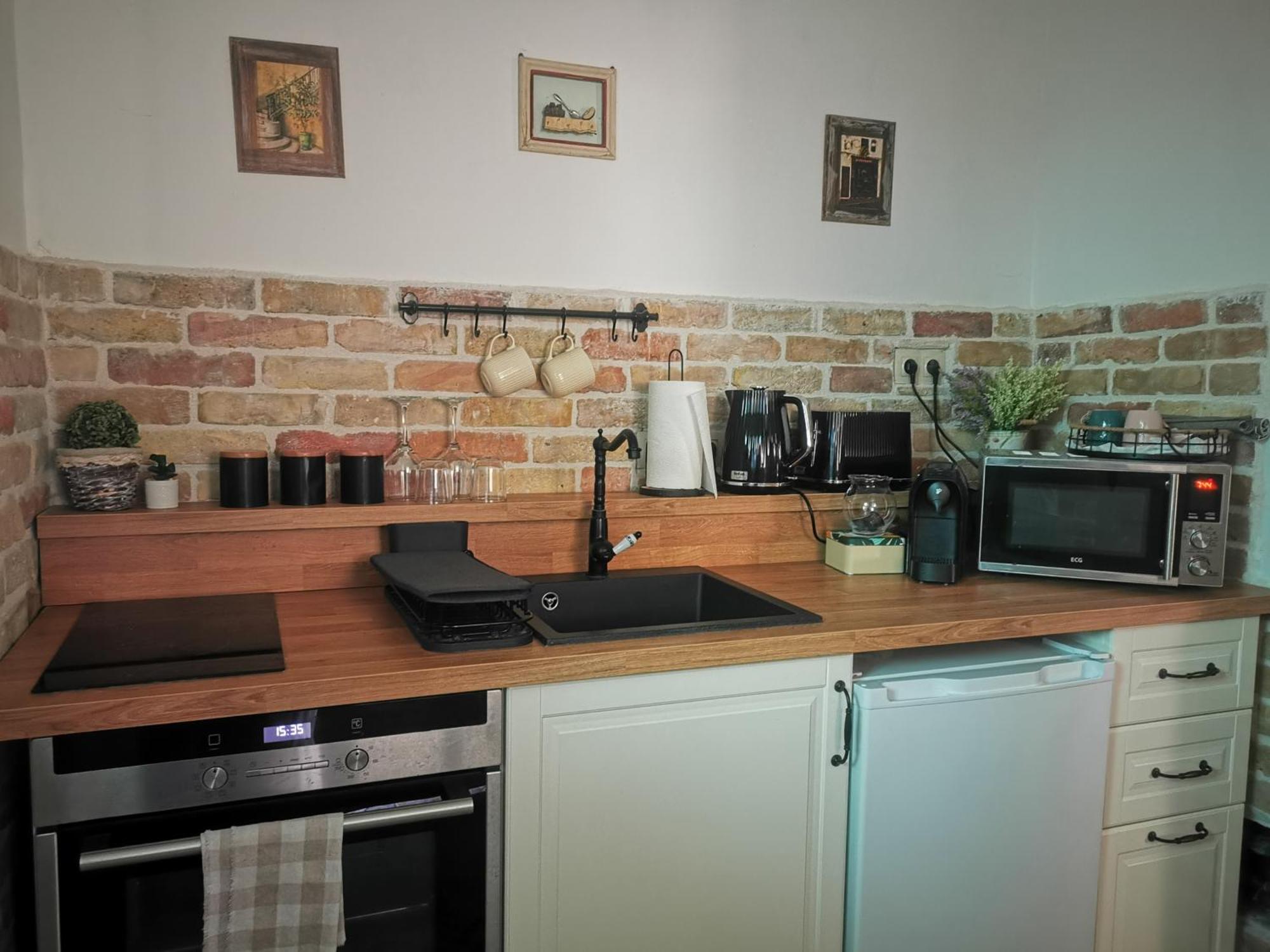 Kuria Apartman Budapest With Free Parking ภายนอก รูปภาพ