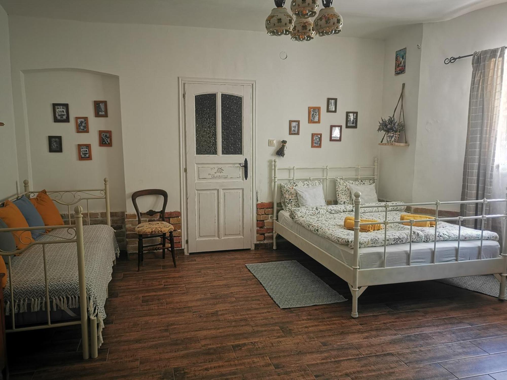 Kuria Apartman Budapest With Free Parking ภายนอก รูปภาพ